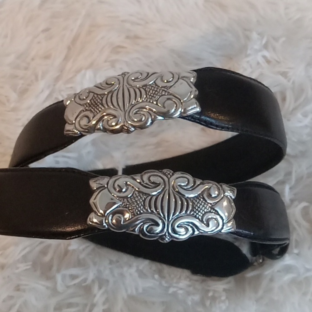 Vintage Fossil 1998 Black Leather Belt size medium silver tone hardware